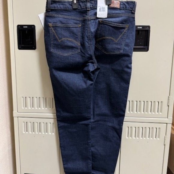 Dickies Women's Perfect Shape Skinny Fit Jean - NWT - Picture 2 of 2